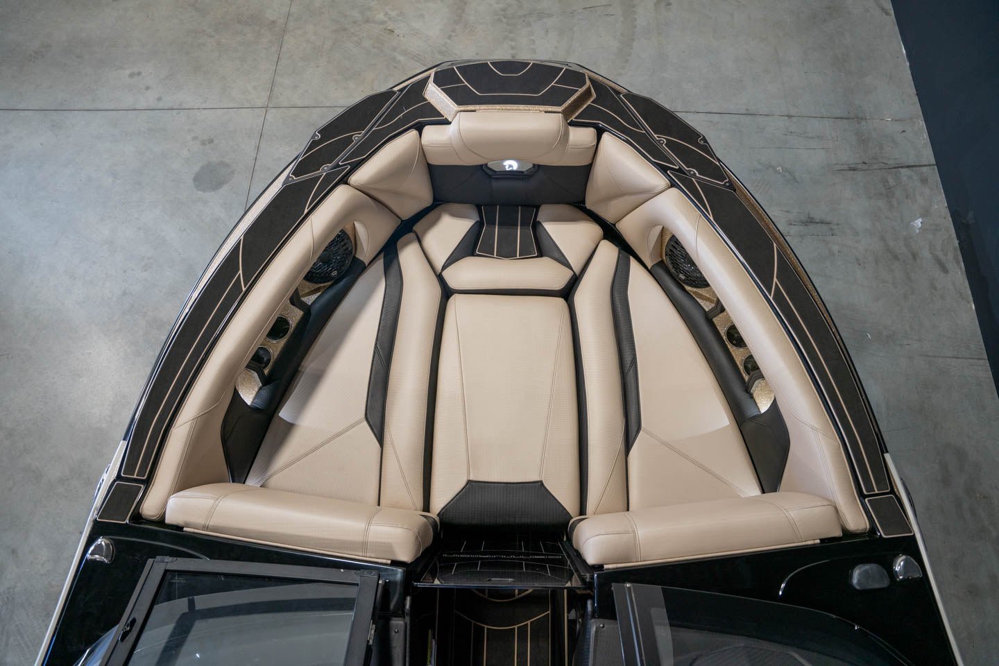 2022 Centurion Ri230 - Champaign Metal Flake / Black - BoardCo