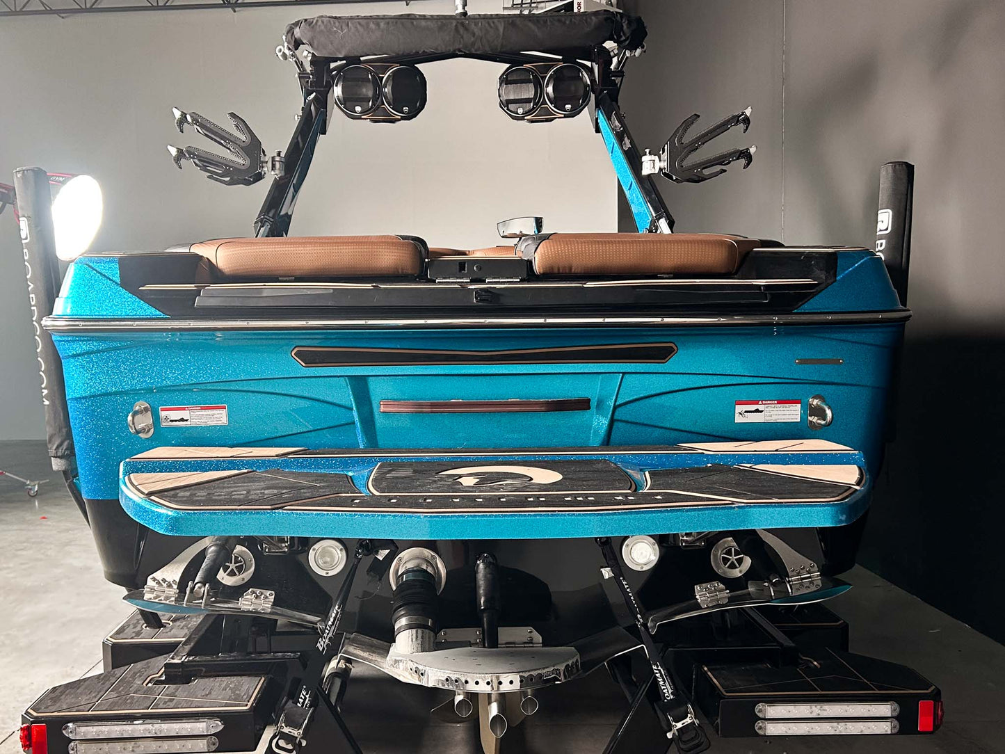 2022 Centurion Ri245 - Blue Flake / Black - BoardCo Boats