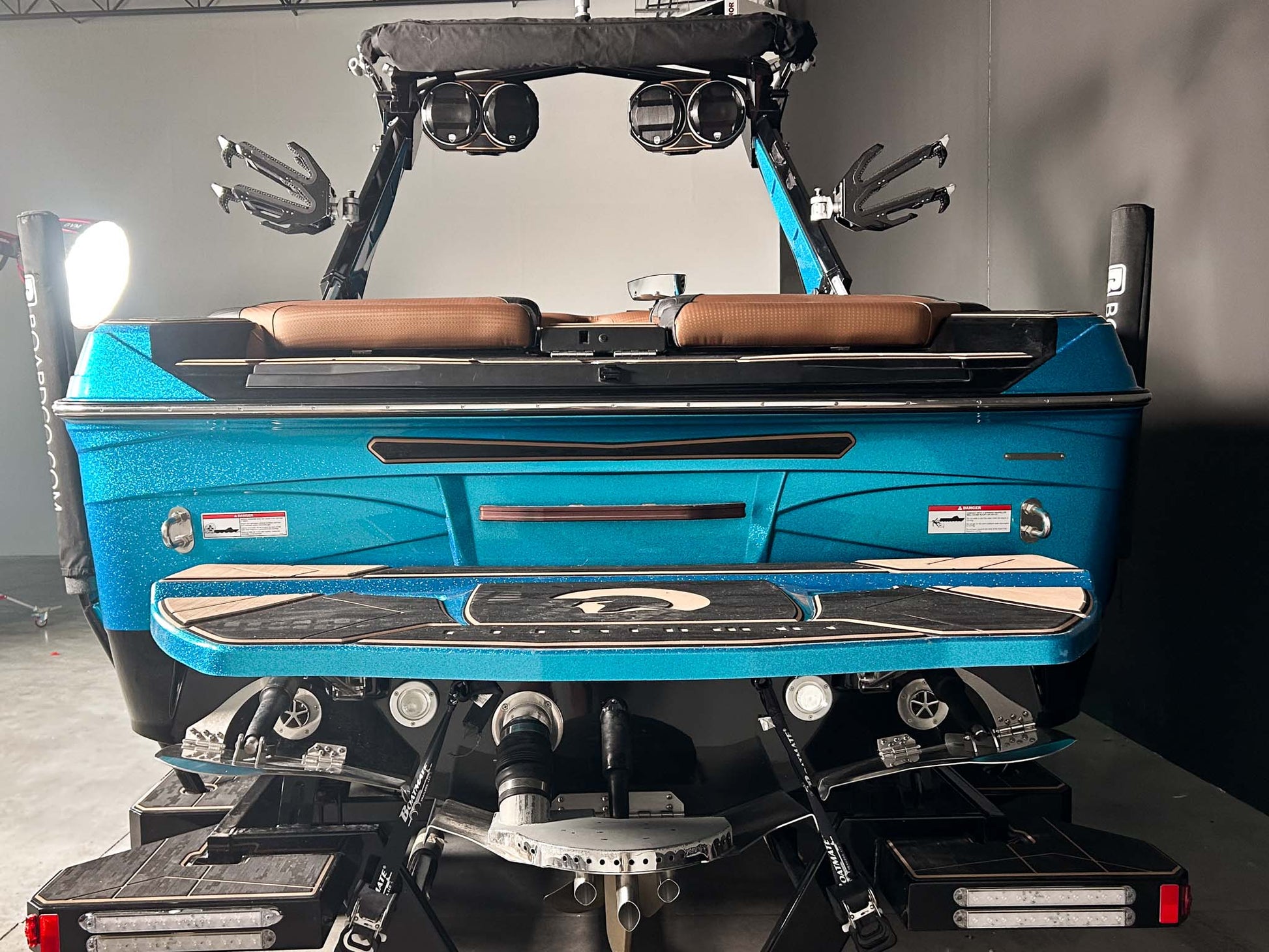 2022 Centurion Ri245 - Blue Flake / Black - BoardCo Boats