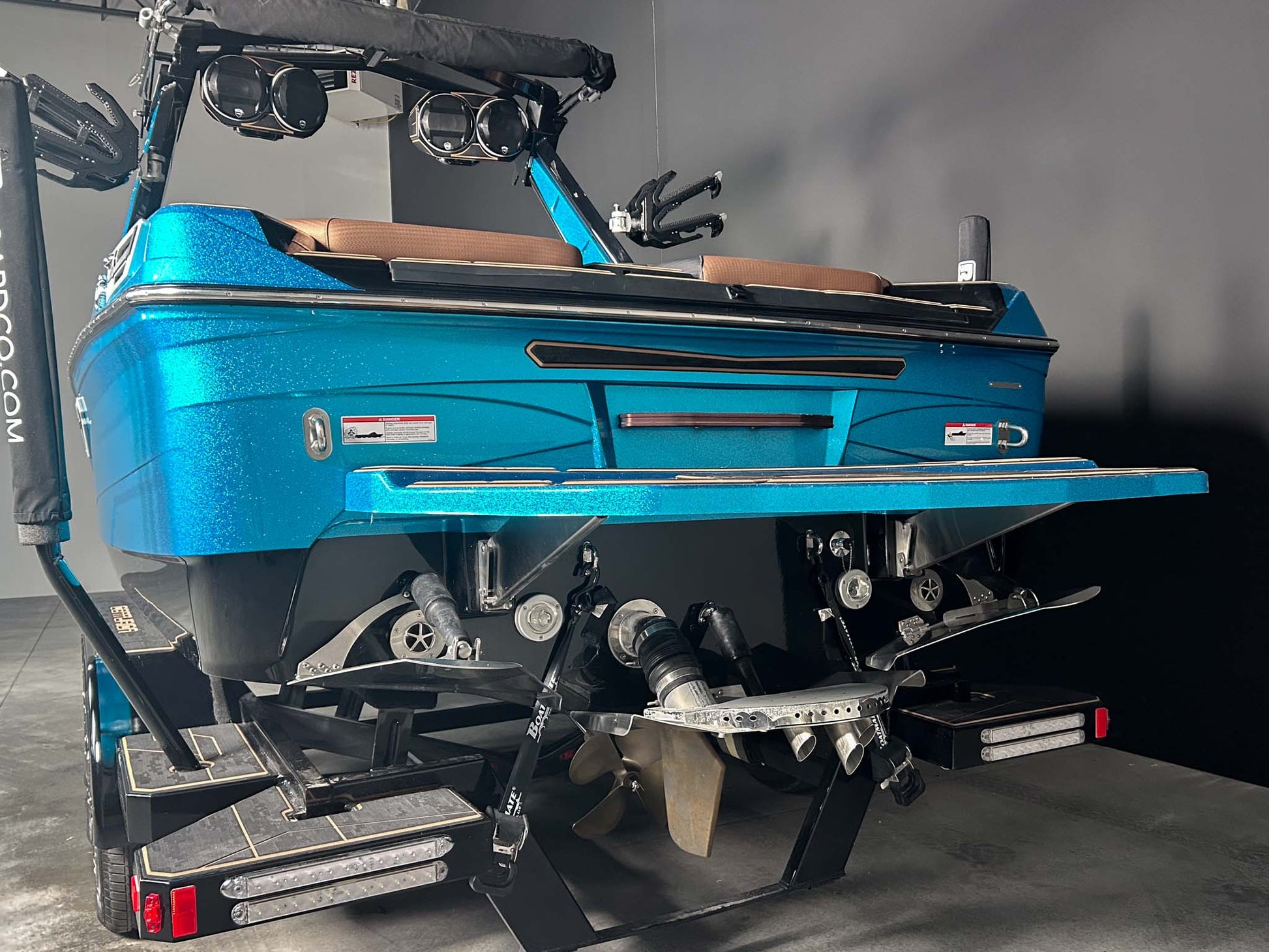 2022 Centurion Ri245 - Blue Flake / Black - BoardCo Boats