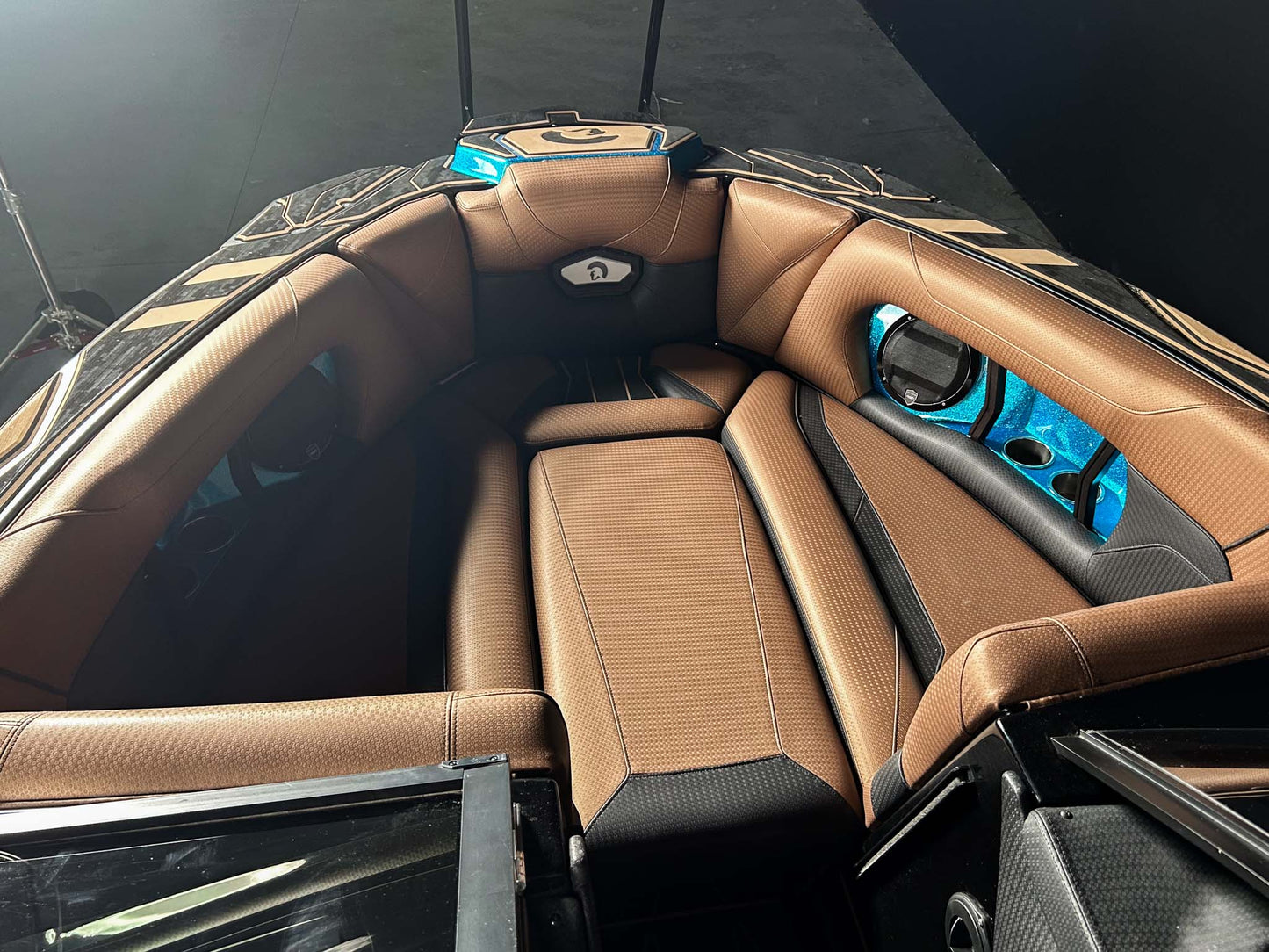 2022 Centurion Ri245 - Blue Flake / Black - BoardCo Boats