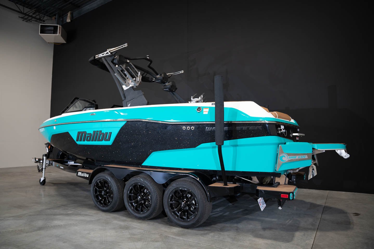2022 Malibu 23LSV - BoardCo Boats