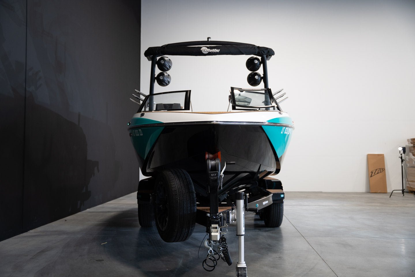 2022 Malibu 23LSV - BoardCo Boats