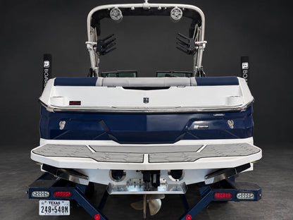 2022 Mastercraft NXT22 in BLUE w/ gray interior