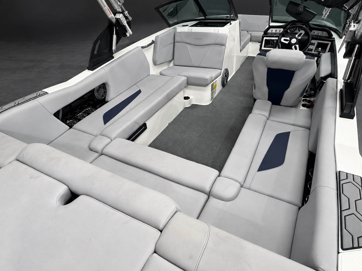 2022 Mastercraft NXT22 in BLUE w/ gray interior