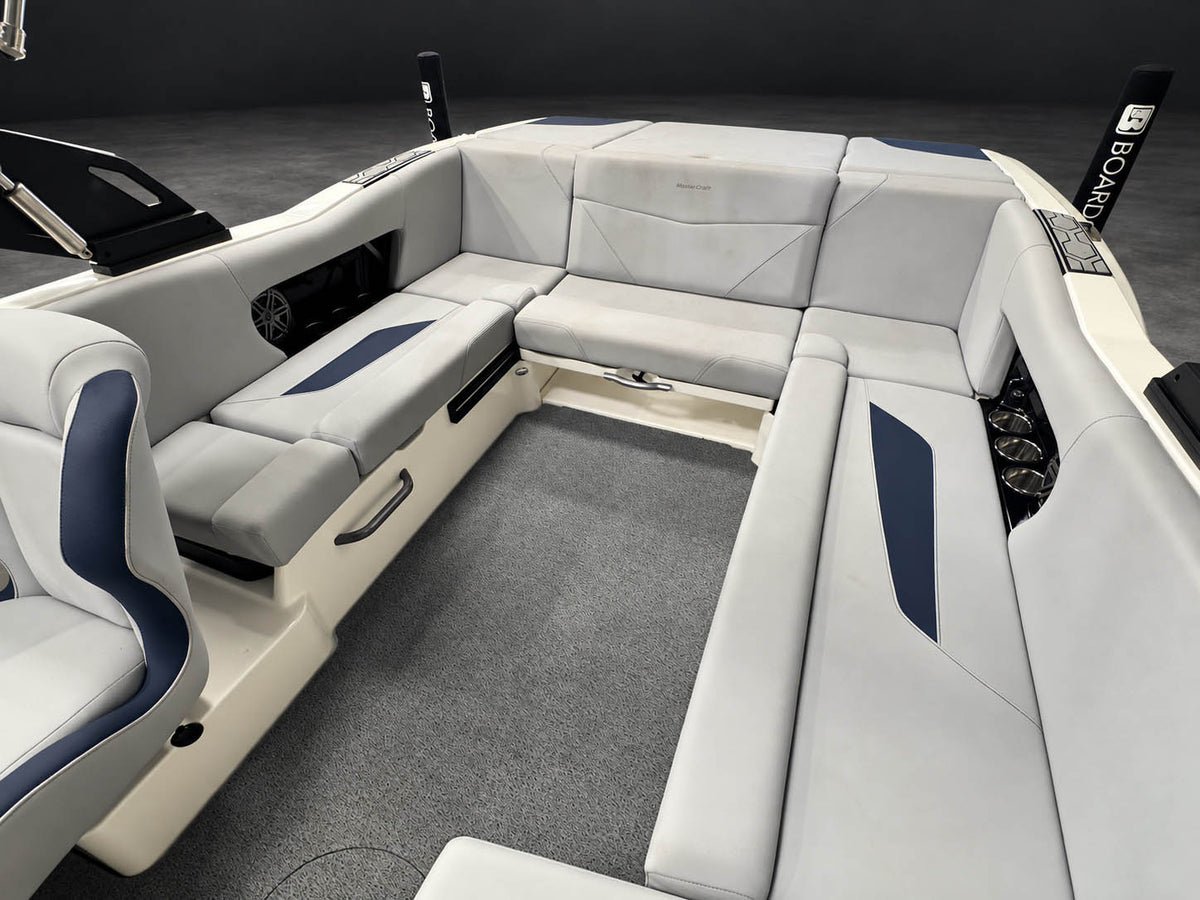 2022 Mastercraft NXT22 in BLUE w/ gray interior