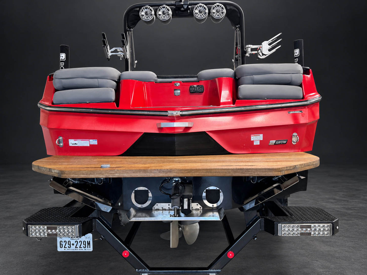 2022 Mastercraft XT24 in red w/ GRAY interior