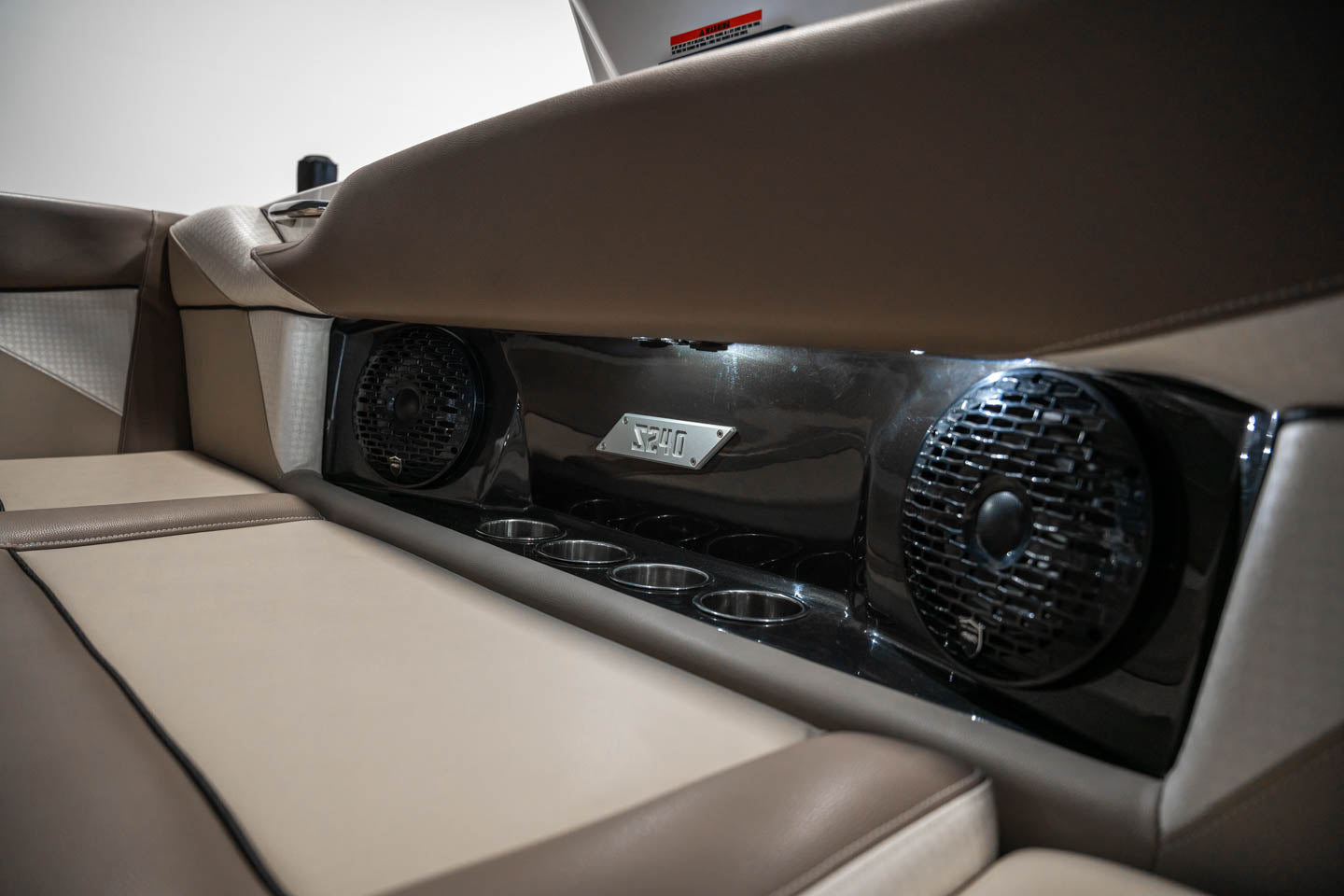 2022 Supreme S240 Black Flake / White - BoardCo Boats