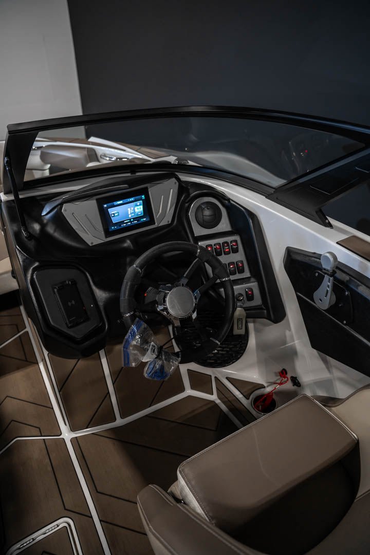2022 Supreme S240 Black Flake / White - BoardCo Boats