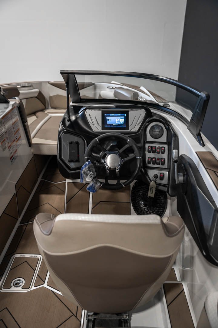2022 Supreme S240 Black Flake / White - BoardCo Boats