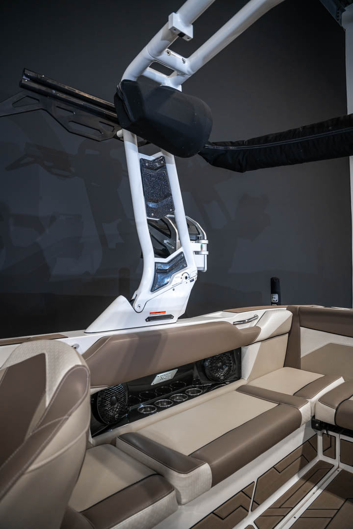 2022 Supreme S240 Black Flake / White - BoardCo Boats