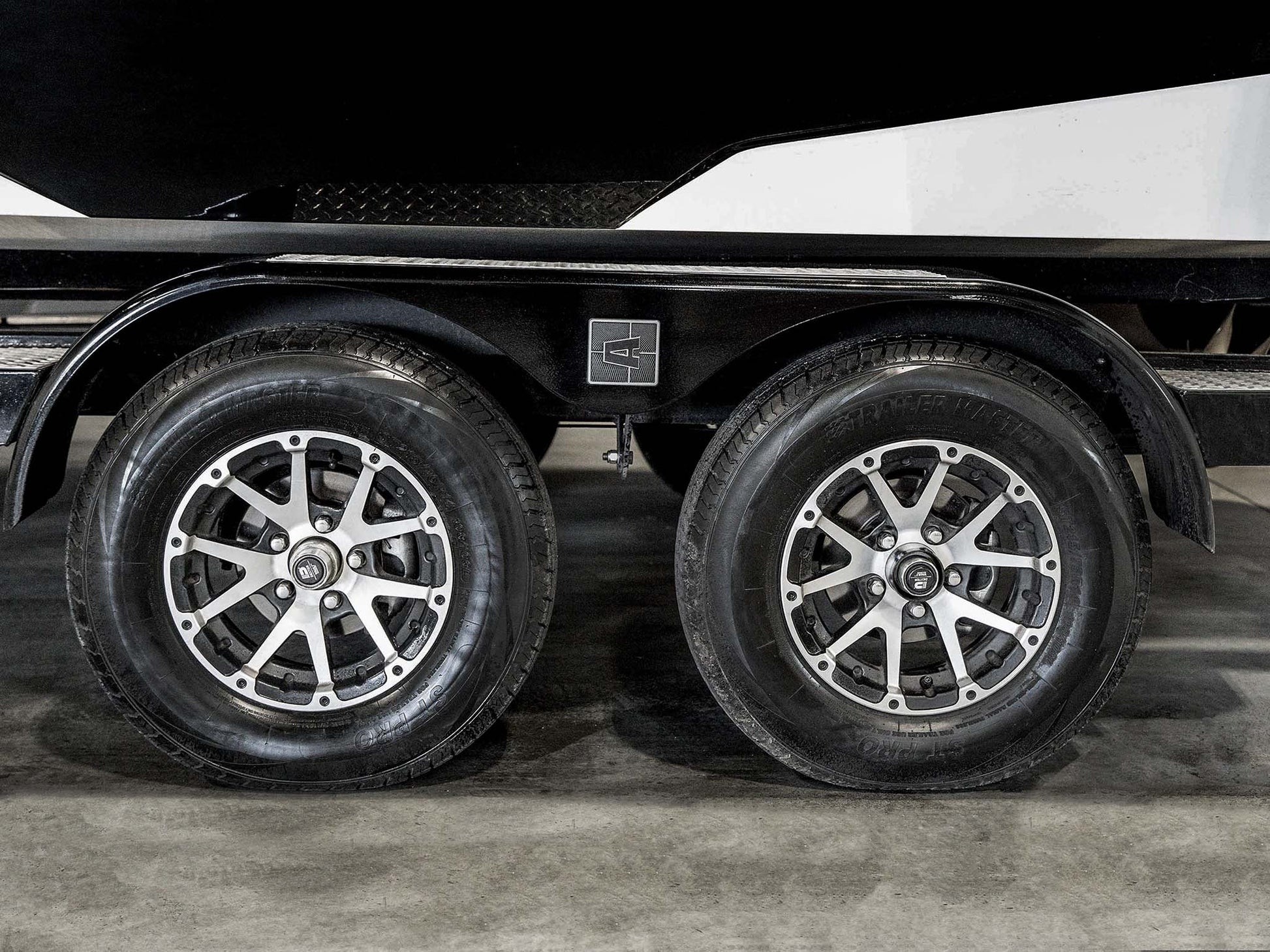 2023 Axis A20 - White / Black - BoardCo Boats