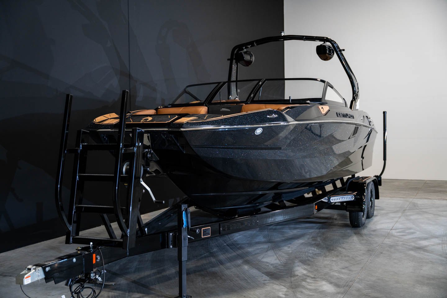 2023 Centurion Fi23 Black Flake / Black - BoardCo Boats
