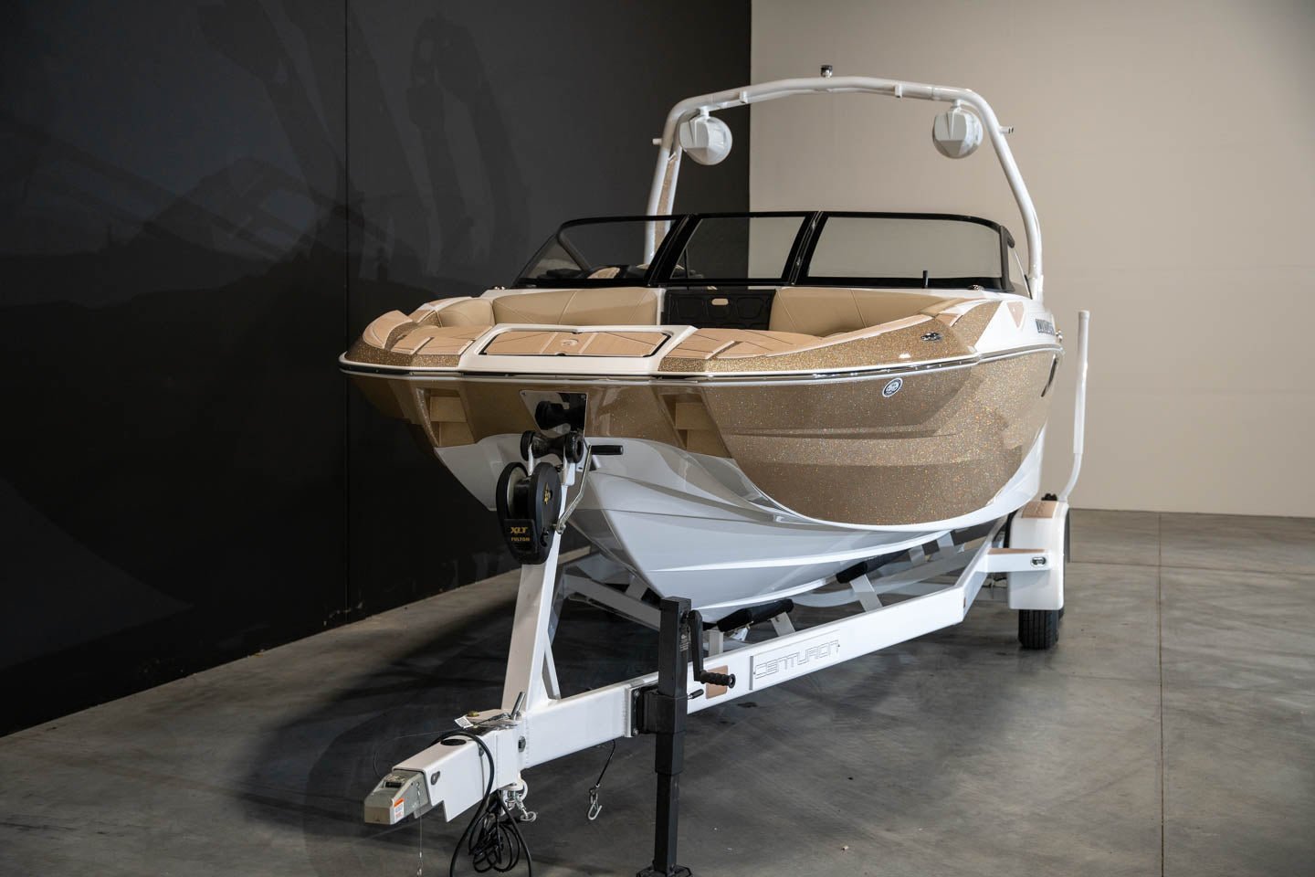2023 Centurion Fi23 Champagne Flake / White - BoardCo