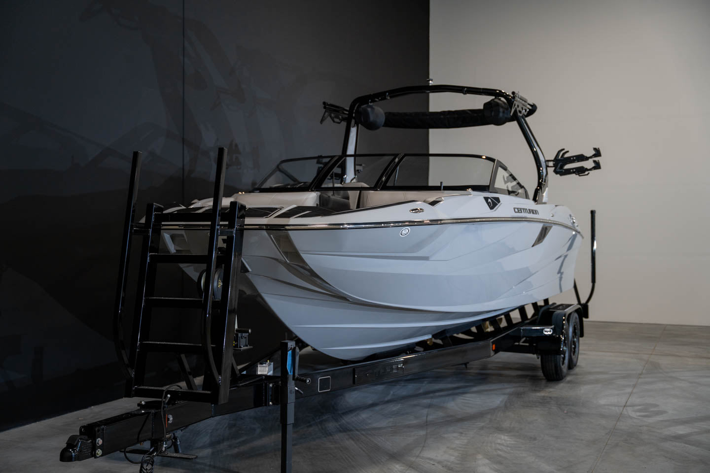 2023 Centurion Fi25 All Stone Gray - BoardCo Boats