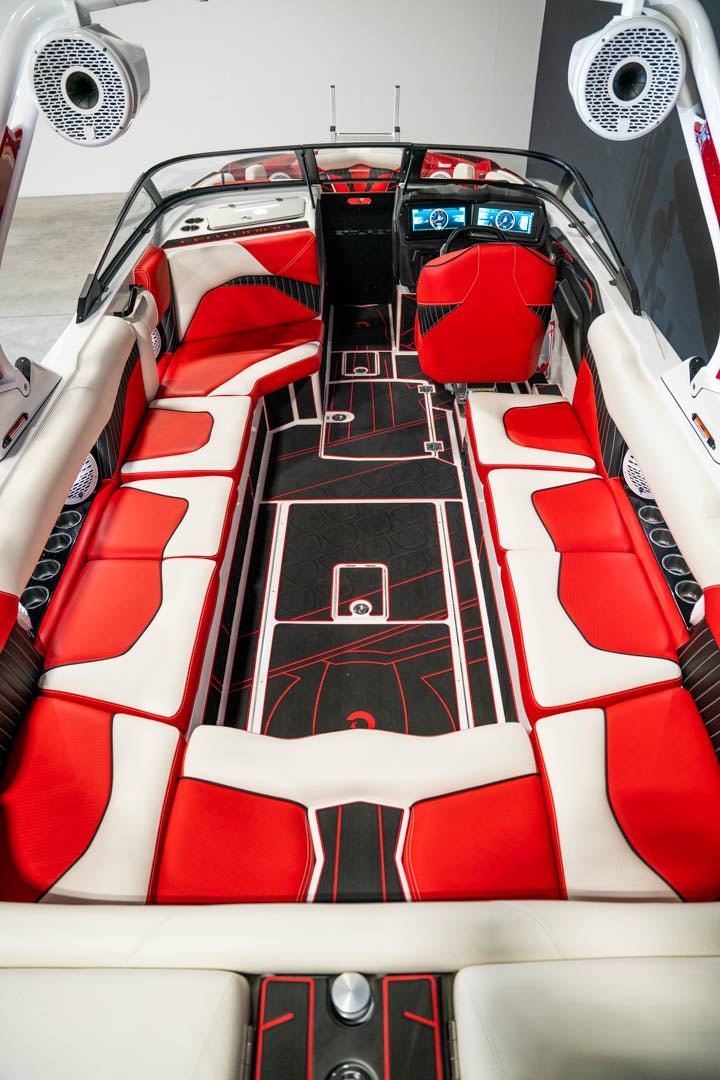 2023 Centurion Fi25 Fire Red Flake / White - BoardCo
