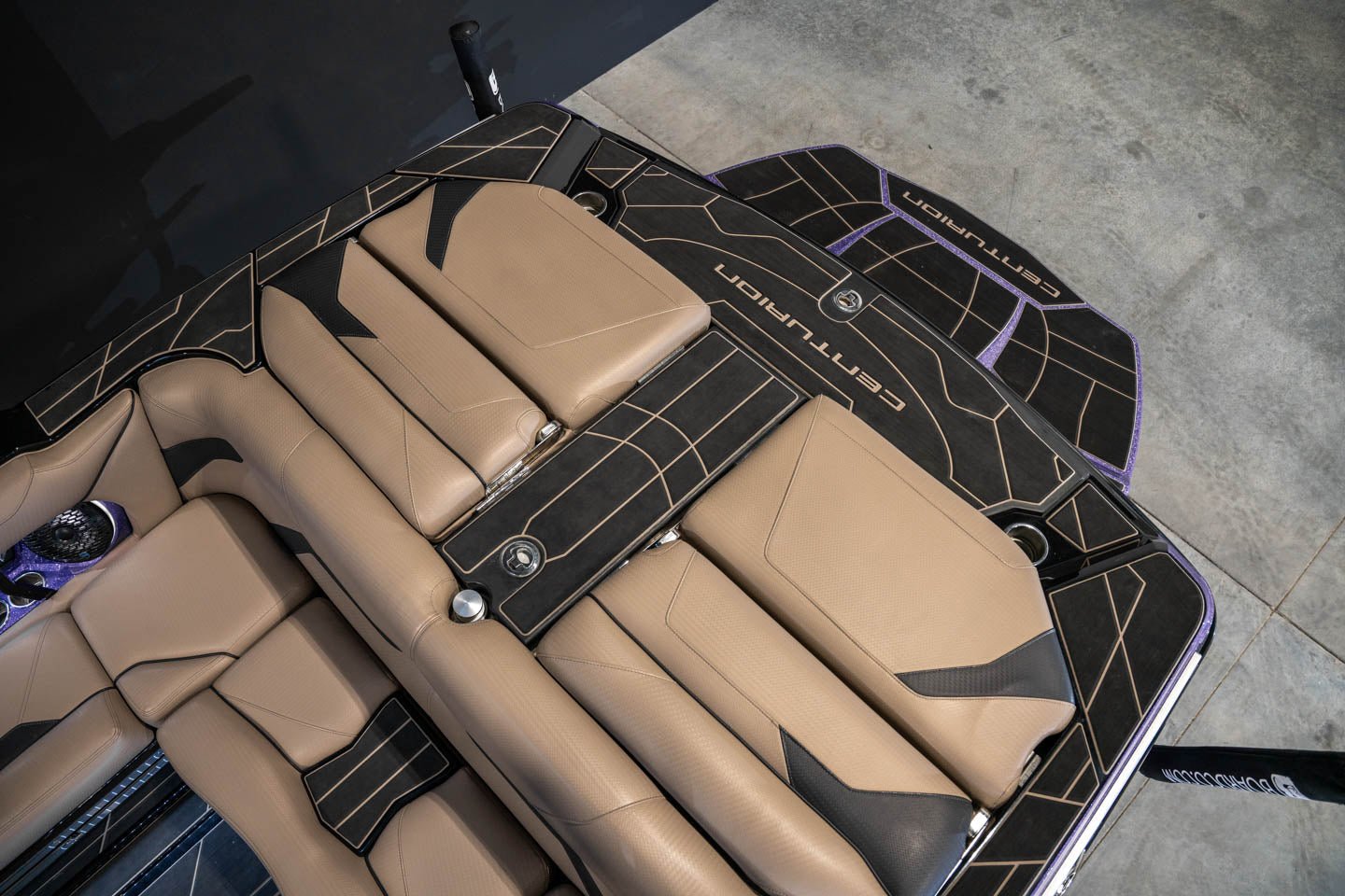 2023 Centurion Ri230 Black Flake / Purple Flake / Black - BoardCo Boats