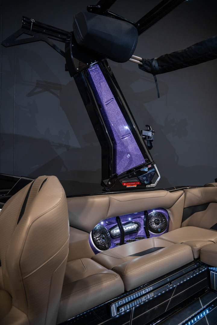 2023 Centurion Ri230 Black Flake / Purple Flake / Black - BoardCo Boats