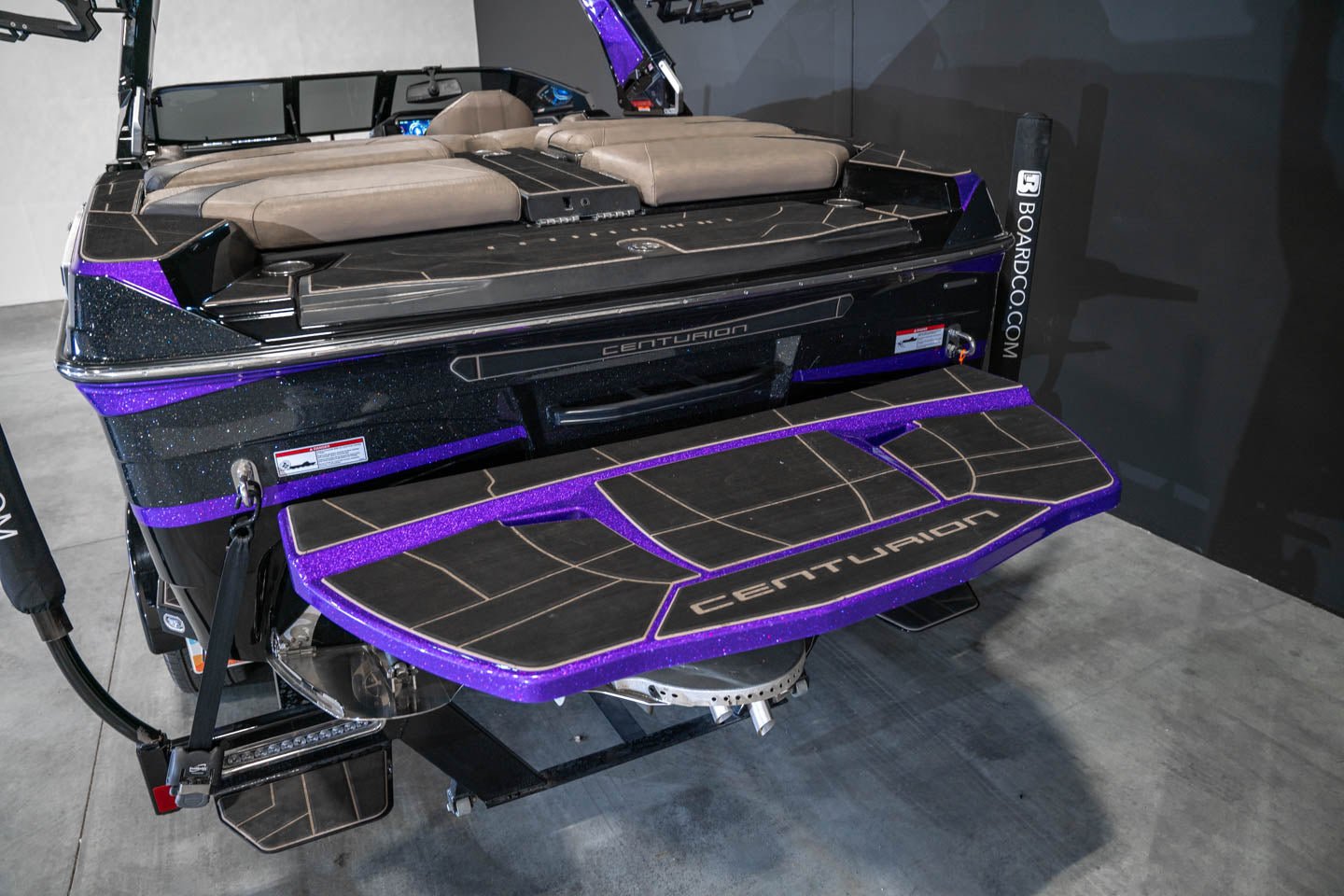 2023 Centurion Ri230 Black Flake / Purple Flake / Black - BoardCo Boats