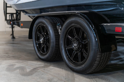 2023 Centurion Ri230 Gunmetal Flake / Silver Flake / Charcoal - BoardCo Boats