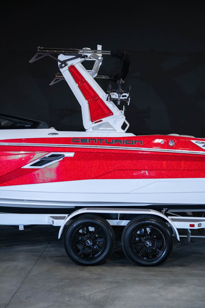 2023 Centurion Ri230 Red Flake / White - BoardCo Boats