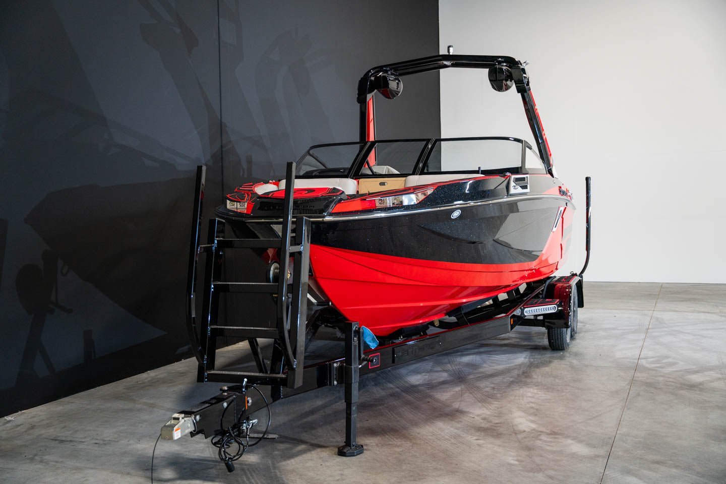 2023 Centurion Ri230 Too Red / Black Flake - BoardCo