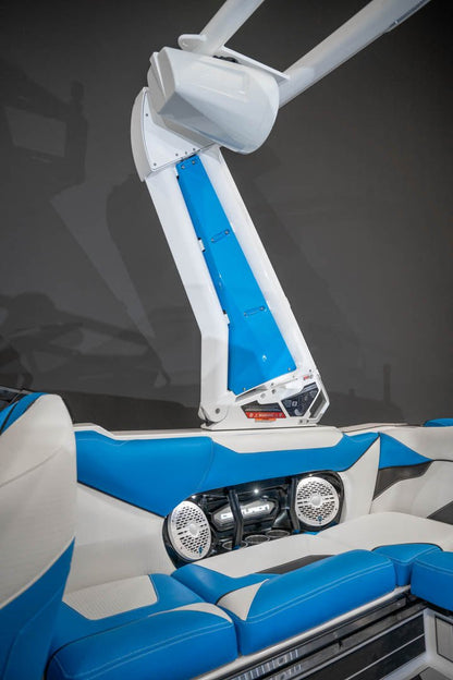 2023 Centurion Ri230 White / Electric Blue - BoardCo Boats