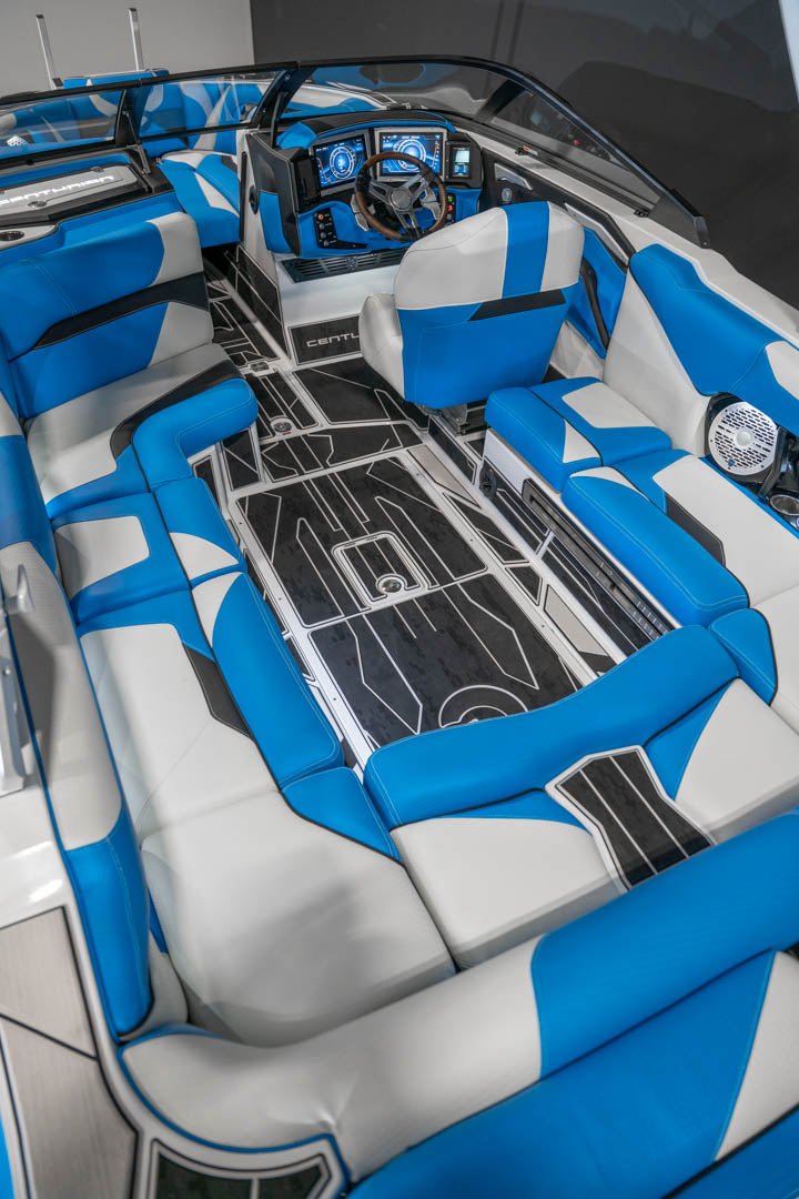 2023 Centurion Ri230 White / Electric Blue - BoardCo Boats