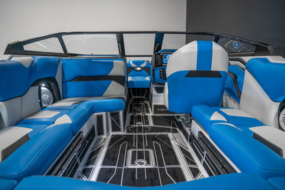 2023 Centurion Ri230 White / Electric Blue - BoardCo Boats