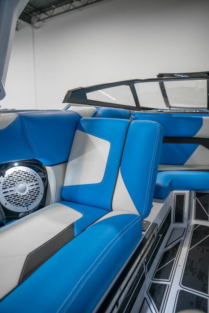 2023 Centurion Ri230 White / Electric Blue - BoardCo