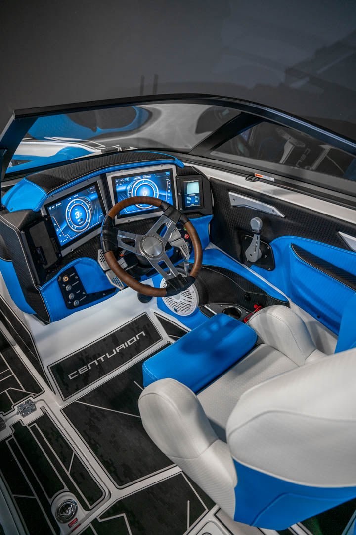 2023 Centurion Ri230 White / Electric Blue - BoardCo Boats