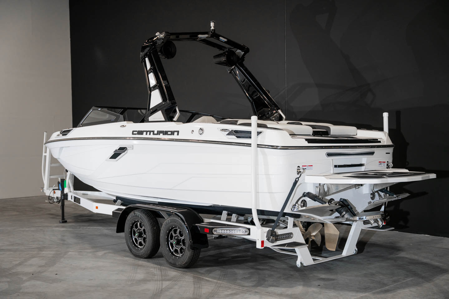 2023 Centurion Ri230 White / White - BoardCo