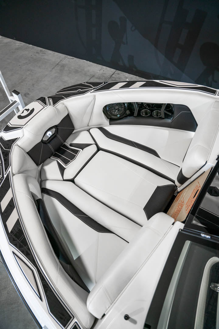 2023 Centurion Ri230 White / White - BoardCo