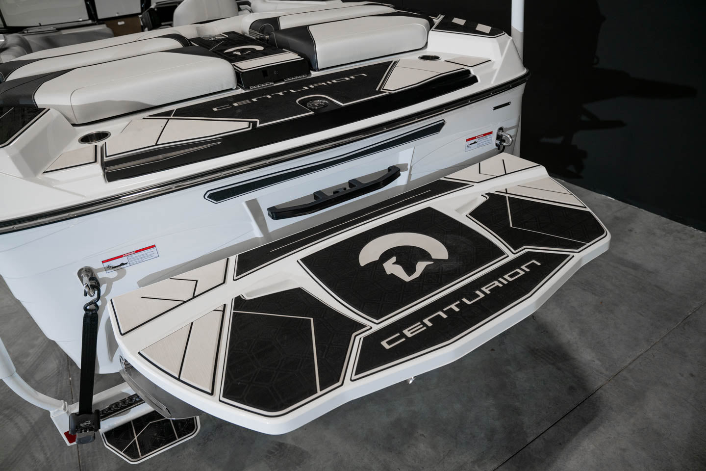 2023 Centurion Ri230 White / White - BoardCo