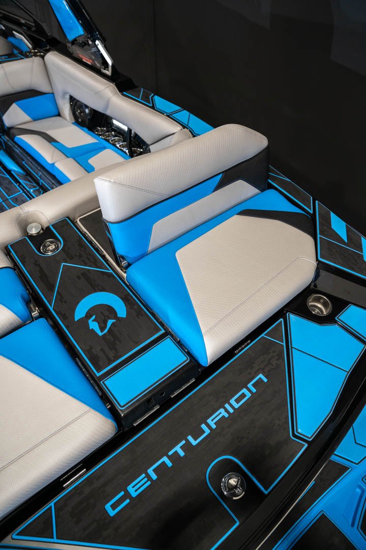 2023 Centurion Ri245 Black / Electric Blue - BoardCo Boats