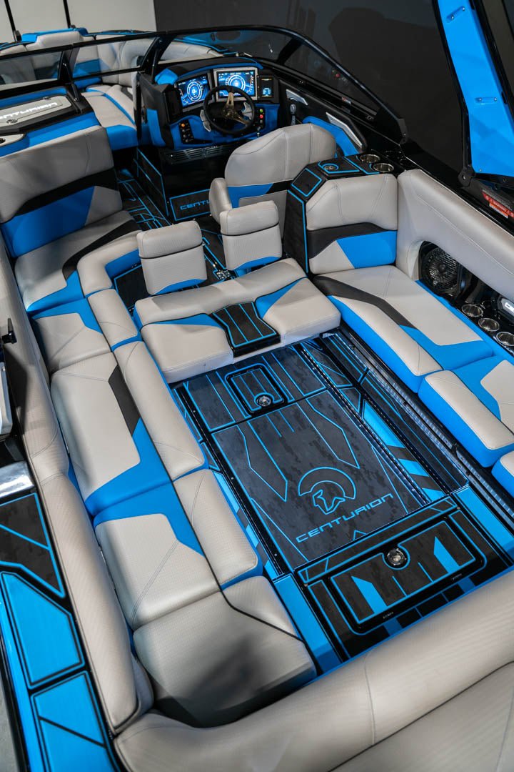 2023 Centurion Ri245 Black / Electric Blue - BoardCo Boats