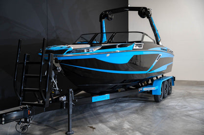 2023 Centurion Ri245 Black / Electric Blue - BoardCo Boats