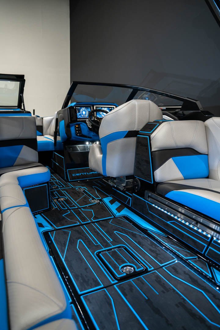 2023 Centurion Ri245 Black / Electric Blue - BoardCo Boats