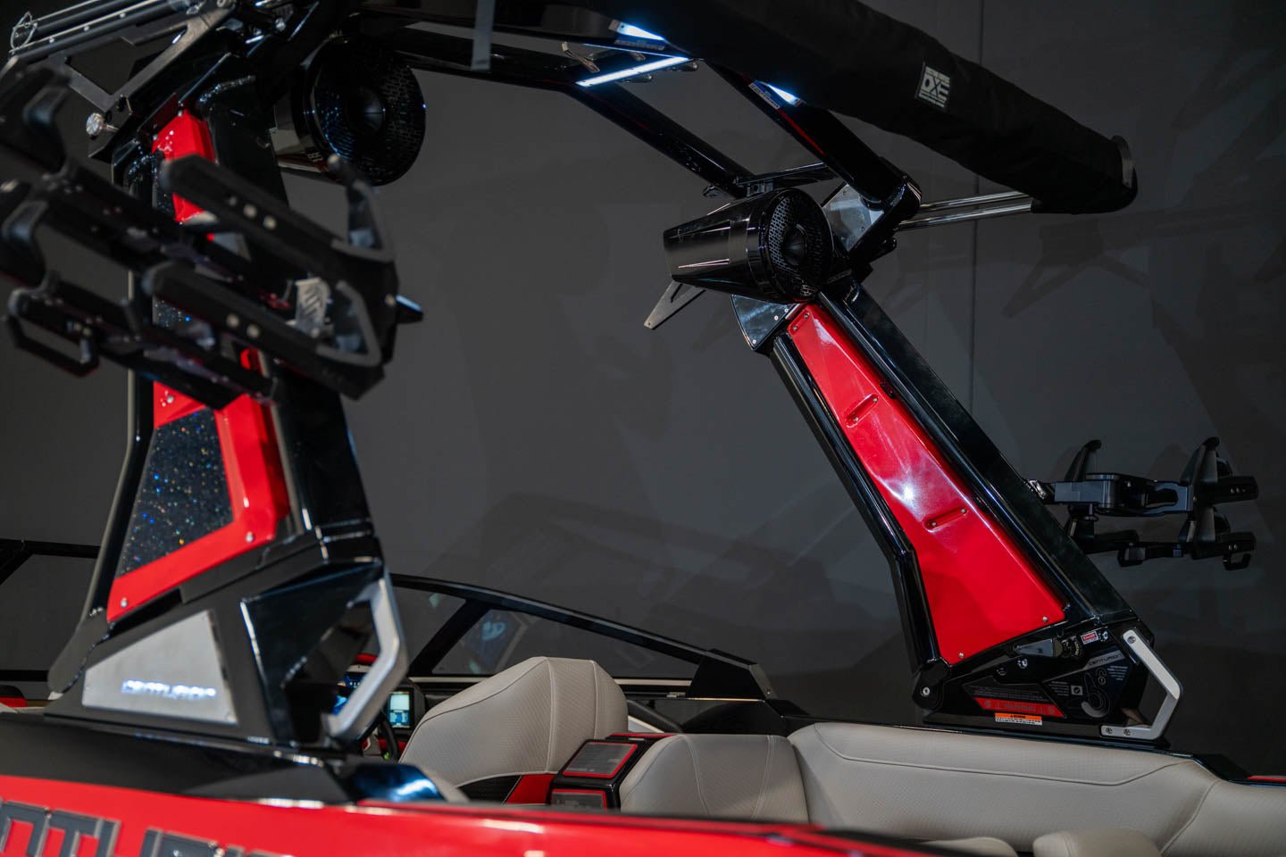 2023 Centurion Ri245 Black Flake / Too Red / Black - BoardCo Boats