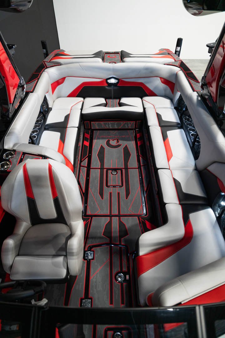 2023 Centurion Ri245 Black Flake / Too Red / Black - BoardCo Boats
