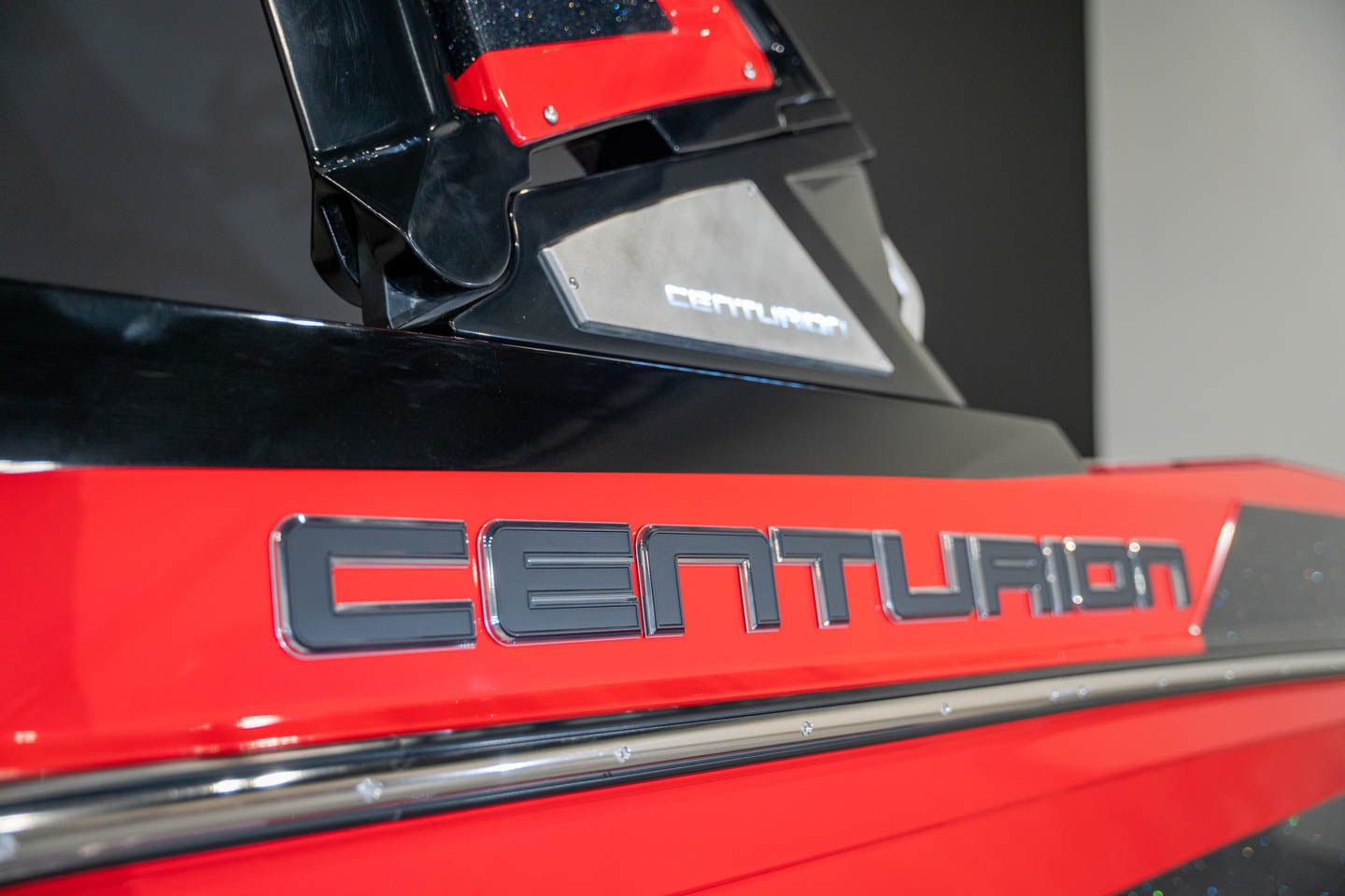 2023 Centurion Ri245 Black Flake / Too Red / Black - BoardCo Boats