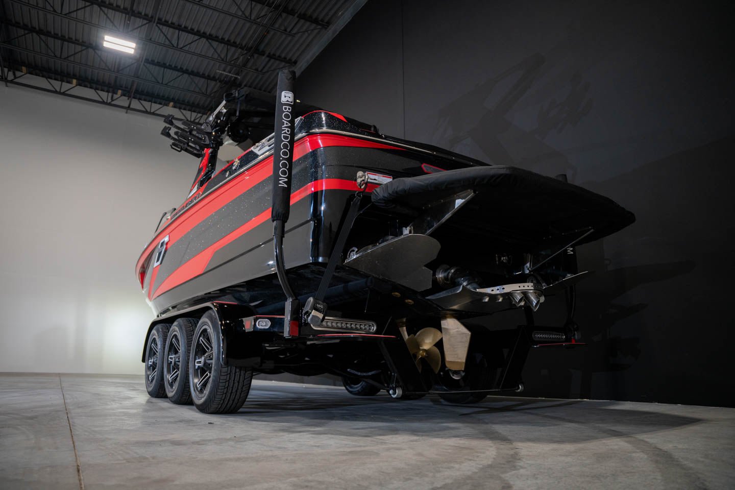 2023 Centurion Ri245 Black Flake / Too Red / Black - BoardCo Boats