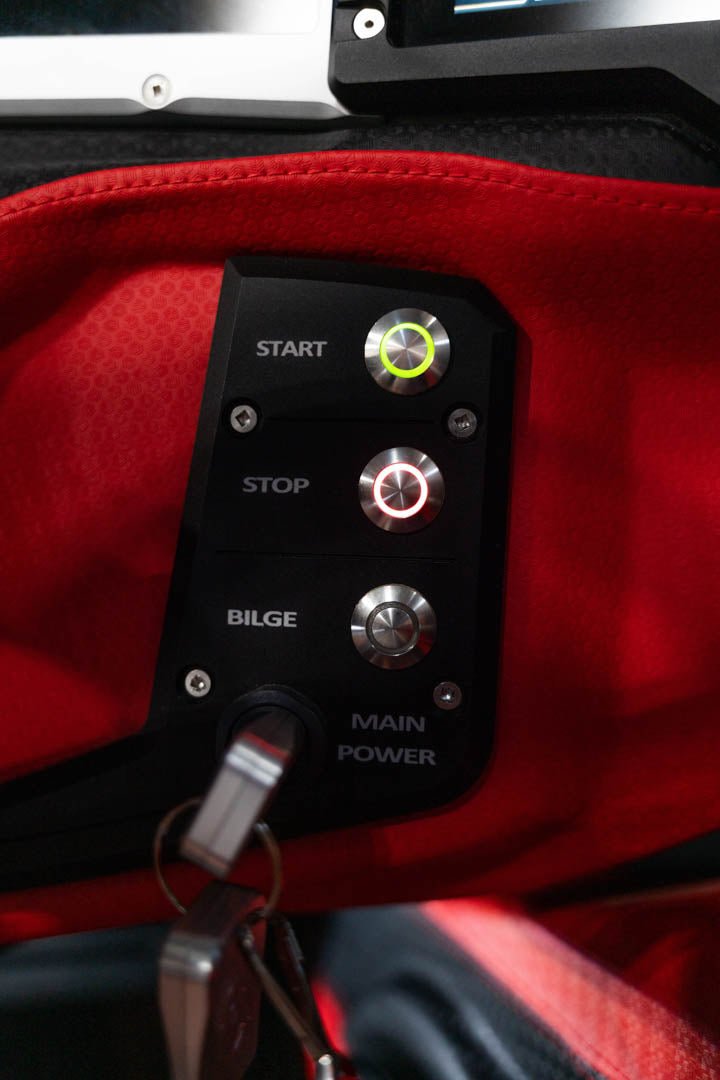 2023 Centurion Ri245 Black Flake / Too Red / Black - BoardCo Boats