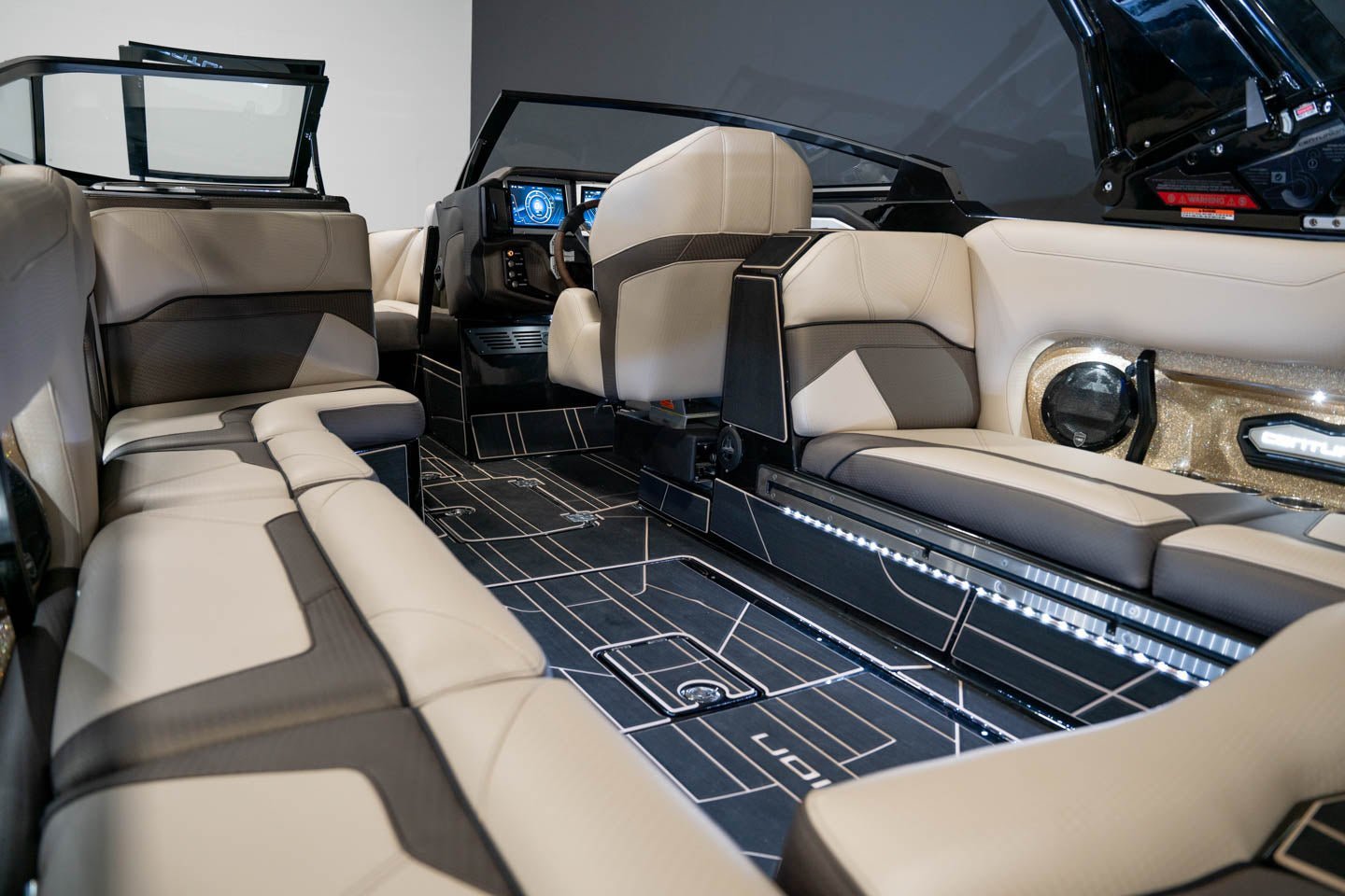 2023 Centurion Ri245 Champagne Flake / Black - BoardCo