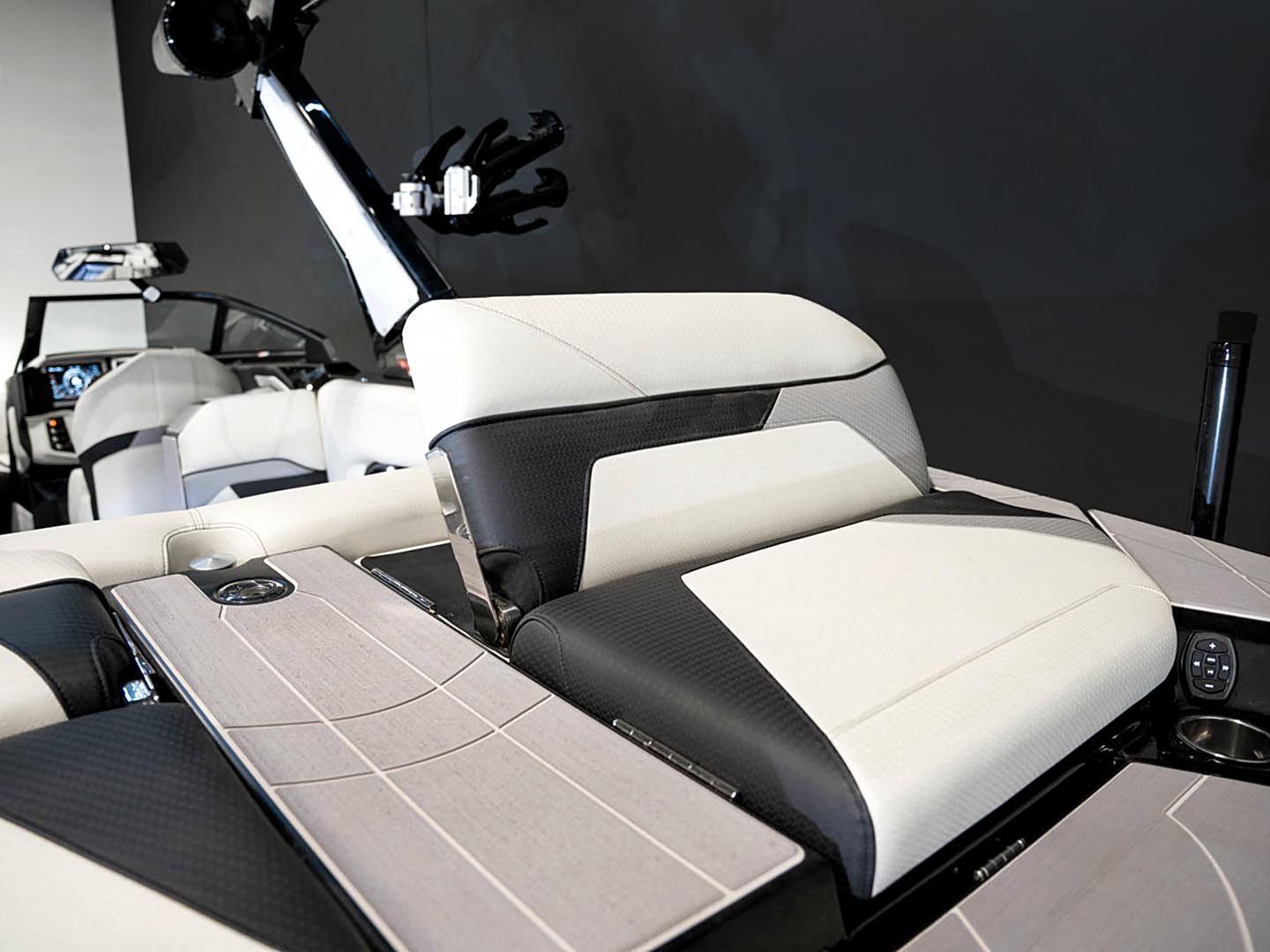 2023 Centurion Ri245 Silver Flake / White / Black - BoardCo
