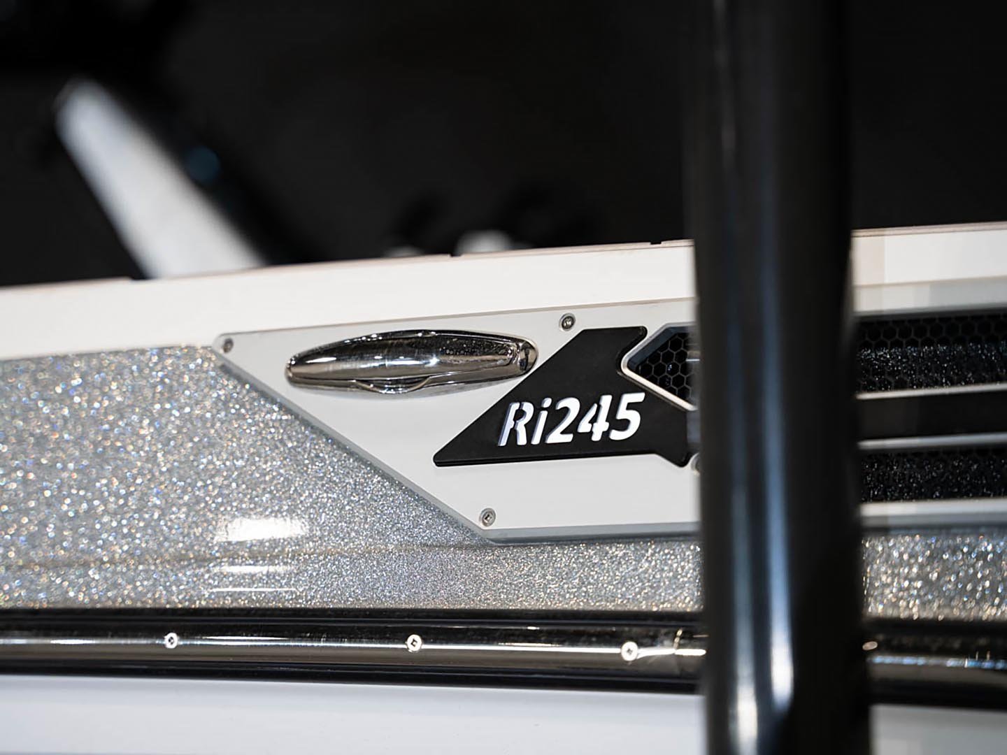 2023 Centurion Ri245 Silver Flake / White / Black - BoardCo