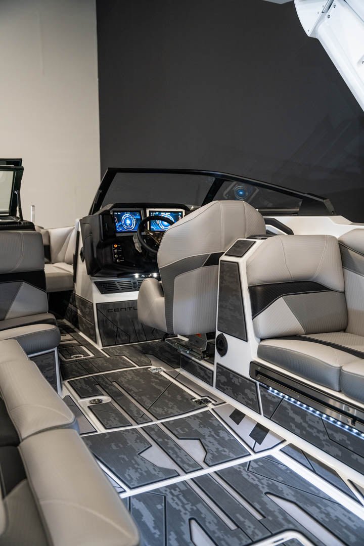 2023 Centurion Ri265 All White - BoardCo Boats