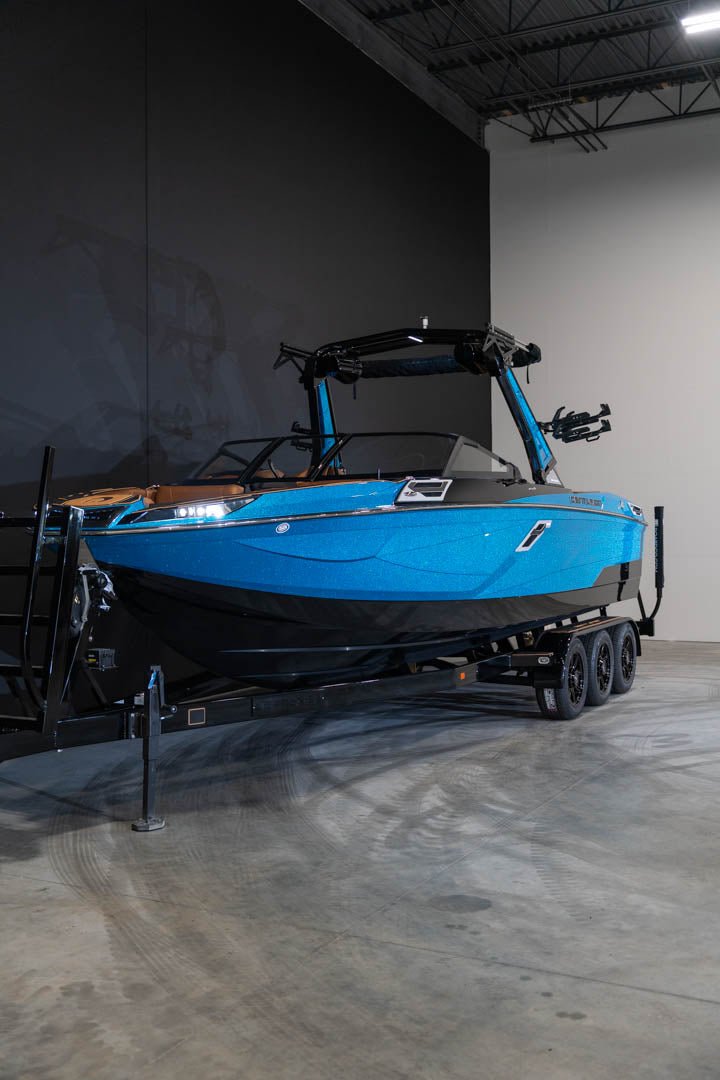 2023 Centurion Ri265 Bahama Blue Flake / Black - BoardCo Boats