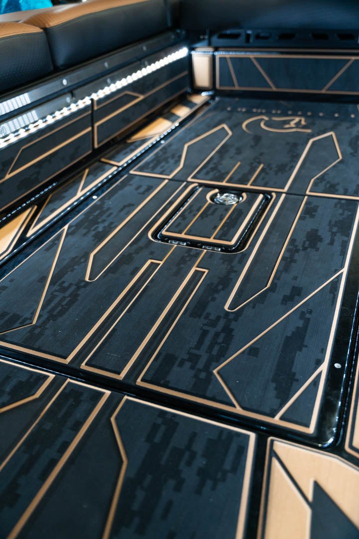 2023 Centurion Ri265 Bahama Blue Flake / Black - BoardCo Boats
