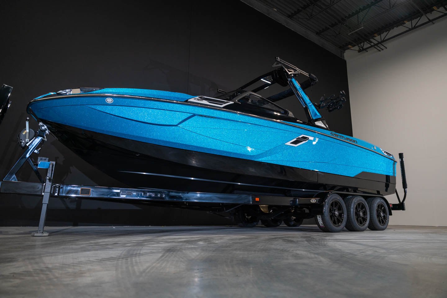2023 Centurion Ri265 Bahama Blue Flake / Black - BoardCo Boats